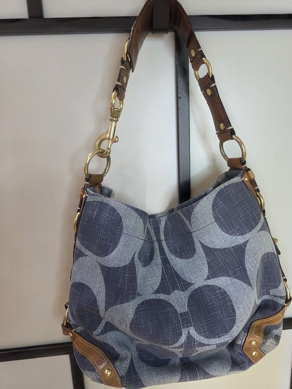 Authentic Classic Coach Denim Pattern Hobo Bag with Brown Leather Trim 15 x 13 - Picture 2 of 6